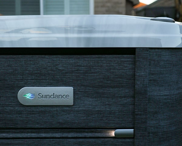 Integrated Exterior LED Indicator Light